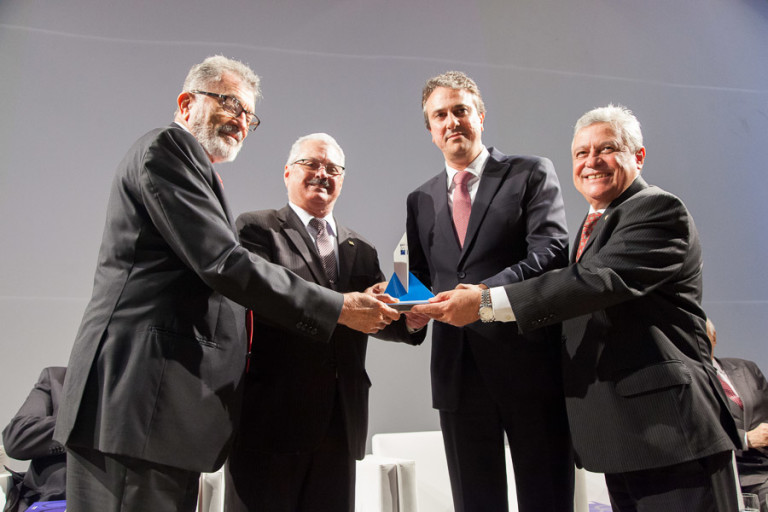 Construtora Waldyr Diogo é homenageada na FIEC