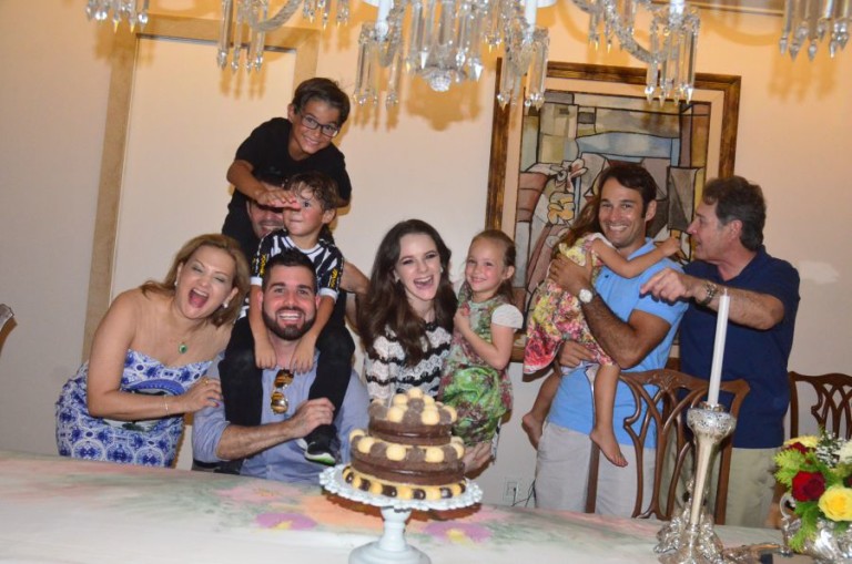 Felipe Queiroz celebra aniversário com sunset