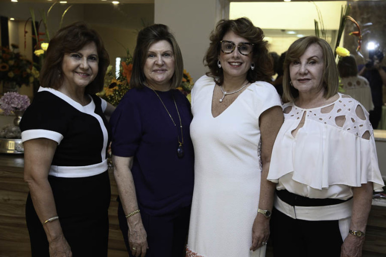 Encontro de amigas no Barbra’s Eden