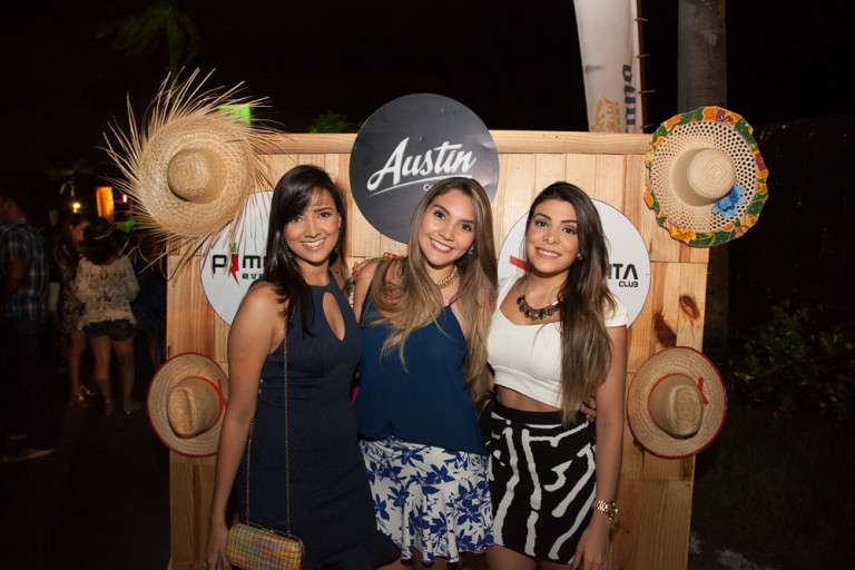 Arraiá Austin Pub no Colosso