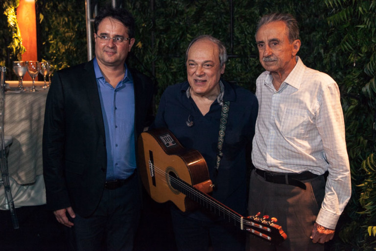 Show do Toquinho marca entrega do Solar Bezerra de Menezes