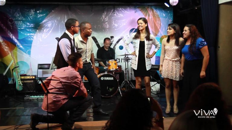 Viva Escola das Artes canta clássicos de filmes e seriados infantis no Shopping Iguatemi