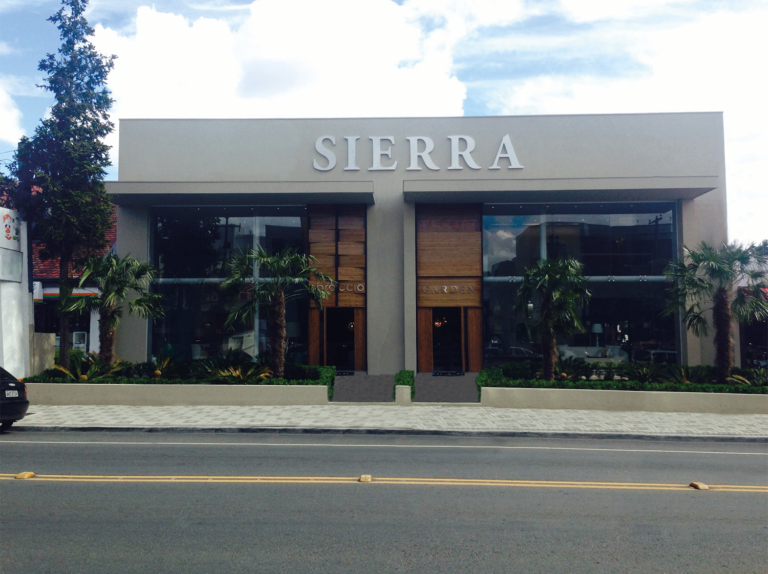 Sierra Inaugura Mostras em Joinville e Curitiba