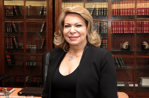 Governadora em exercício Iracema do Vale sanciona lei de cotas