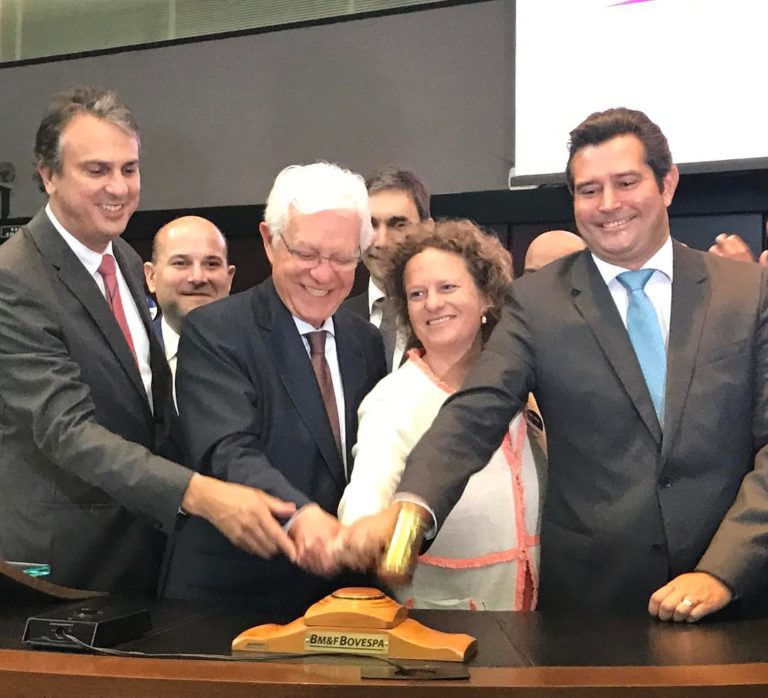 Governador Camilo Santana acompanhou o leilão do Aeroporto de Fortaleza