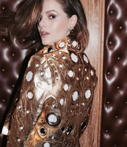 Paulinha Sampaio afivelou as malas para conferir mais uma semana de moda!