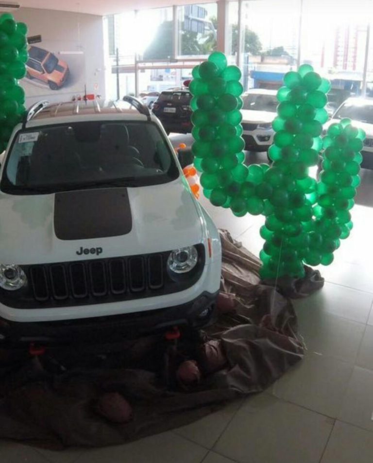 Newsedan realiza coquetel do dia do Jeep