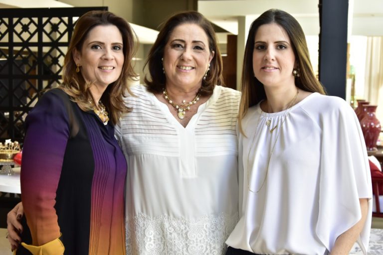 Ana Melo comemora seu aniversário na Sierra