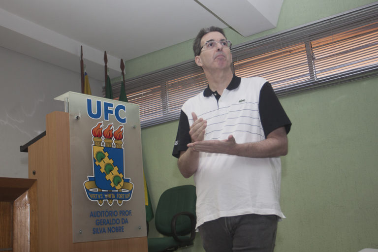 Geraldo Luciano Mattos Jr realiza palestra na FEAAC/UFC