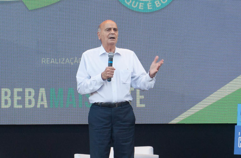 Drauzio Varella palestra no Festival Costume Saudável