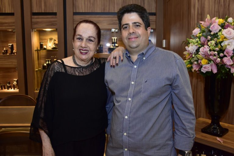 Tânia Joias realiza lançamento dos relógios Omega