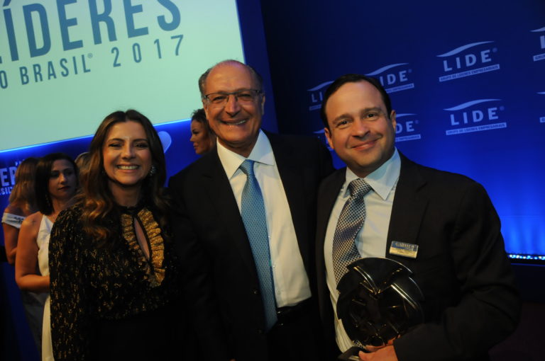 Igor Queiroz Barroso representa Esmaltec em homenagens do LIDE Global