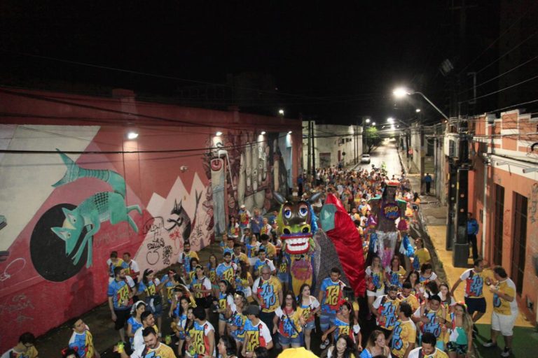 Advance inicia comemoração de seus 25 anos com bloco de carnaval