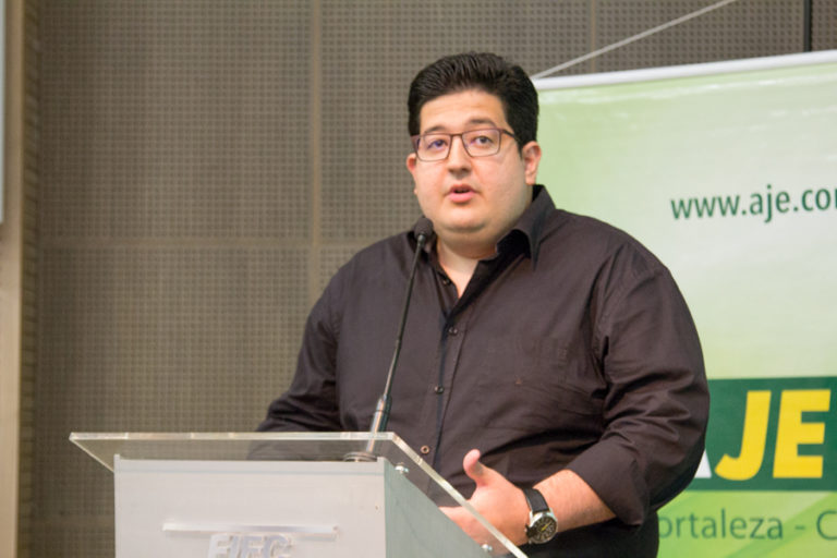 AJE Fortaleza promove Feirão do Imposto em parceria com Coco Bambu