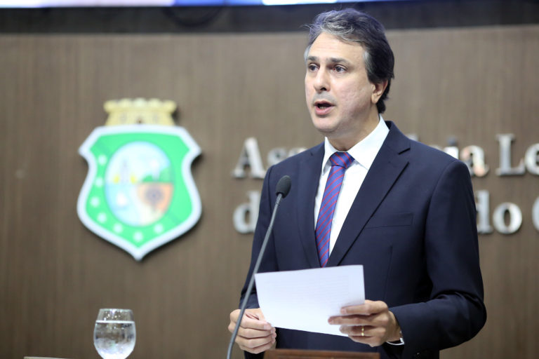 Ceará é único estado do NE a reduzir extrema pobreza, destaca Camilo Santana