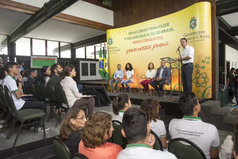 APRESENTACAO DOS DADOS SOBRE ABANDONO ESCOLAR E.M 2017