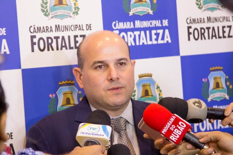 Carol Bezerra Recebe Medalha Boticário Ferreira (1)