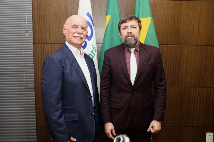 Freitas Cordeiro E Elcio Batista ( Capa ) (3)