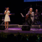 Cris Delanno E Roberto Menescal 10