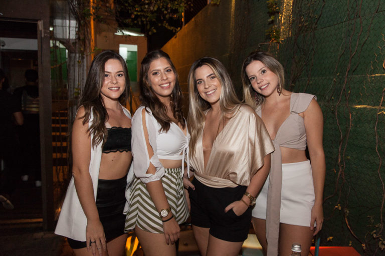 Natália Gonsales, Bianca Freitas, Gabriela Gasparine E Vitória Goncalves_