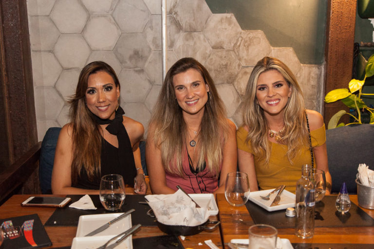 Cris Costa, Cíntia Mendes E Natália Abrantes