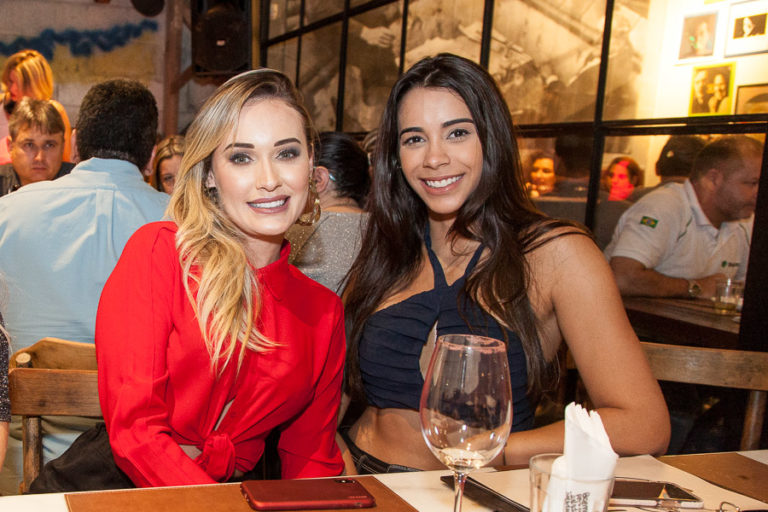 Deiziane Coelho E Marina Benevides