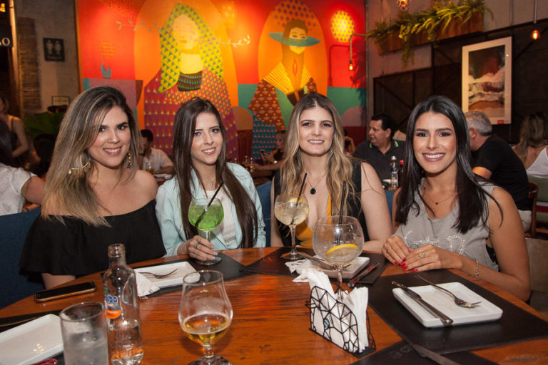 Luciana Carvalho, Jéssica Capibaribe, Gabrielle Ximenes E Larissa Reis