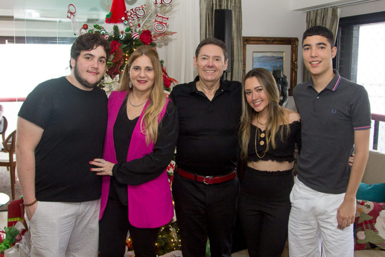 Luciano, Morgana, Ivens, Lissa E Luca Dias Branco (3)