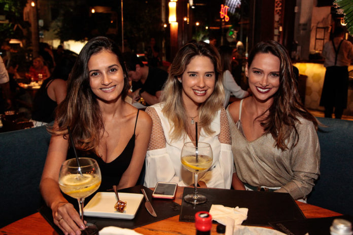 Lu Palhano, Luciana Carneiro E Laura Saldanha