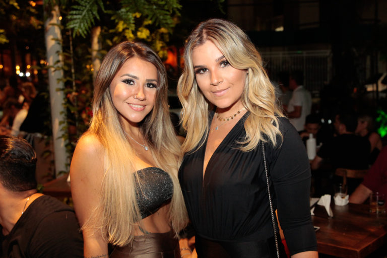 Natália Xauman E Isadora Girão