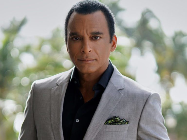 Jon_Secada_