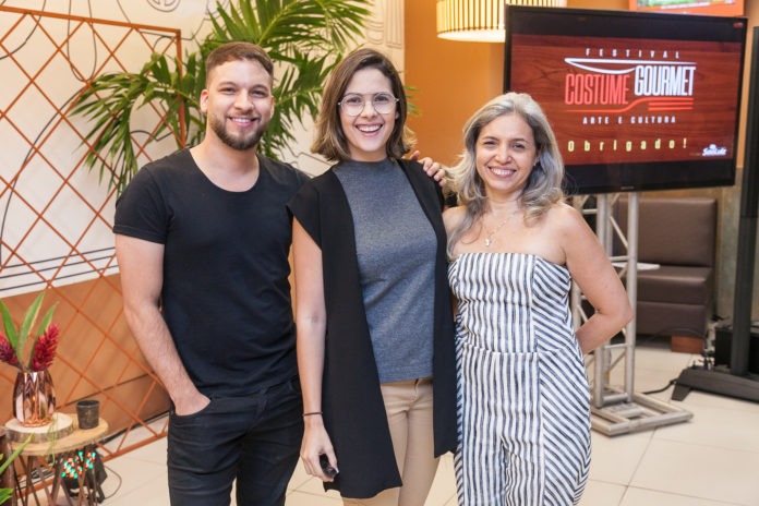 Phelipe Carvalho, Joana Ramalho E Claudia Magalhães