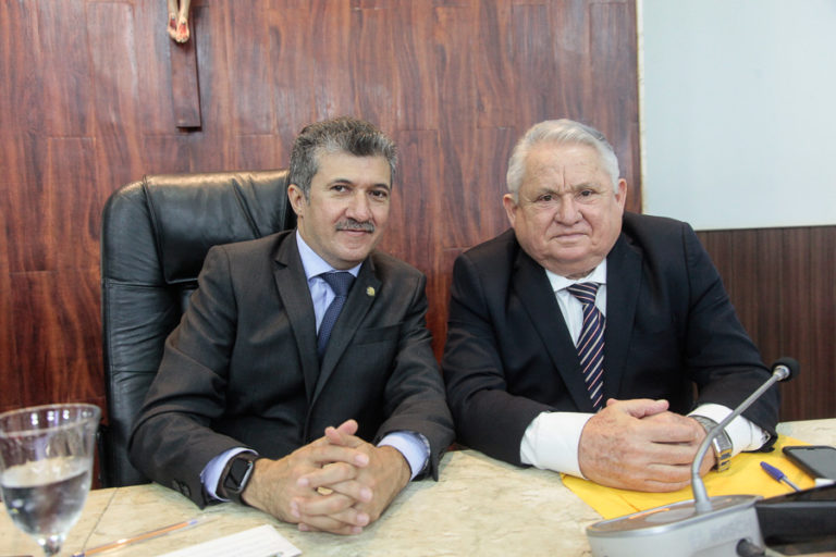 Antônio Henrique E Haroldo Correia De Oliveira Máximo