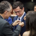 Entrega Da Medalha Boticário Ferreira A Roberto Victor Pereira Ribeiro (1)