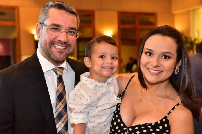 Sávio, Enzo E Débora Aguiar