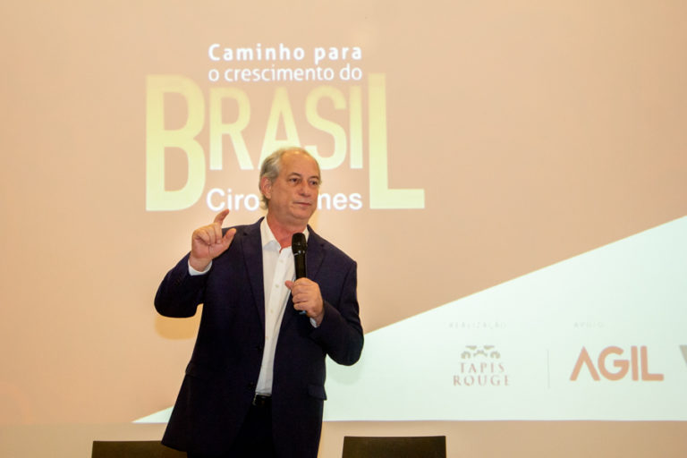 Palestra De Ciro Gomes   10 Anos De Jornalismo De Adriano Nogueira (24)