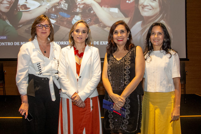 Renata Santiago, Fernanda Pacobahyba, Neila Fontenele E Aurineide Lemos