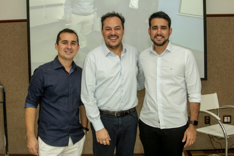 Roberto Júnior, German Carmona E Cabral Neto (2)