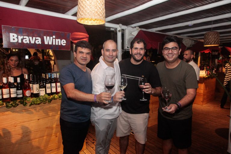 Wine Tasting oferece cinco horas de degustação de vinhos