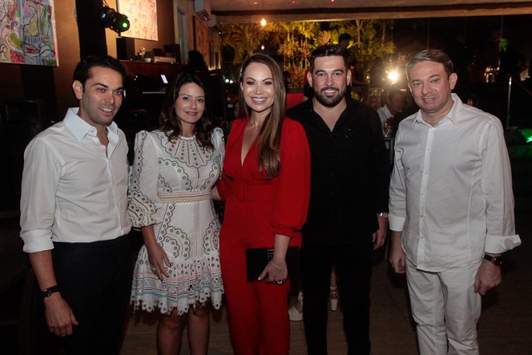 CV Par reúne amigos e colaboradores em confraternização no Pipo Restaurante