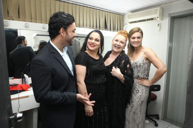 Celebrar 2020 encanta palco do Teatro Celina Queiroz