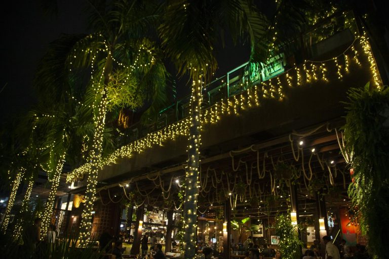 Restaurantes oferecem conforto, animação e gastronomia na noite de Réveillon