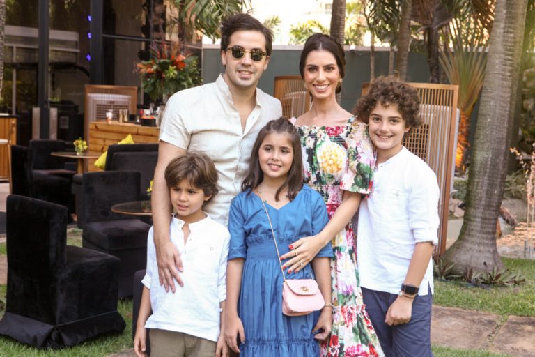 Netinho Bayde comemora 35 anos com festa em clima de boteco