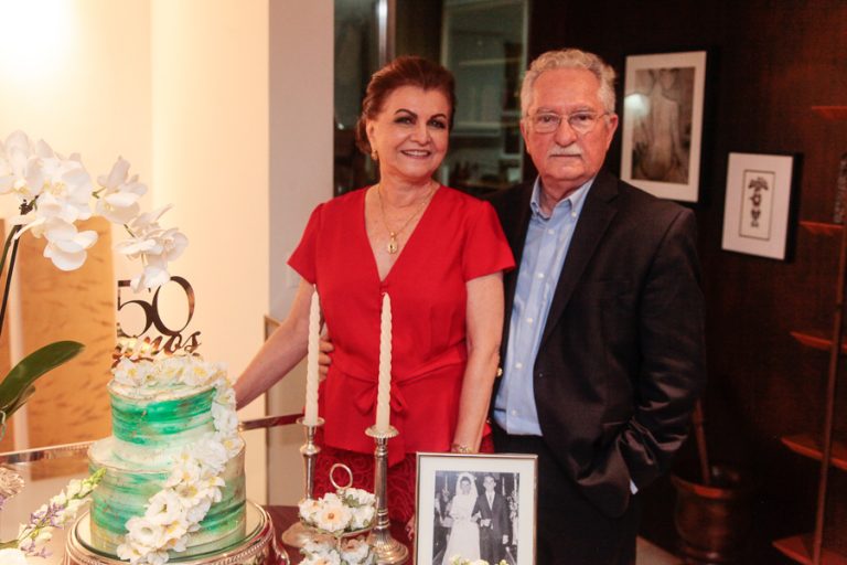 Henrique Sérgio e Vânia Abreu comemoram Bodas de Ouro