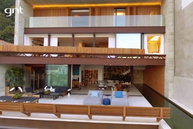 Murilo Benício abre as portas de sua casa; tem piscina na sala e pista de skate
