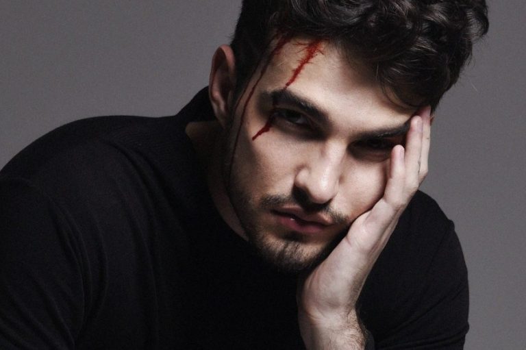 Jão se apresenta no Teatro RioMar