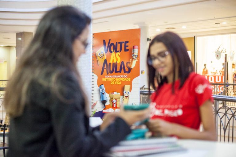 Del Paseo realiza campanha de arrecadação de material escolar