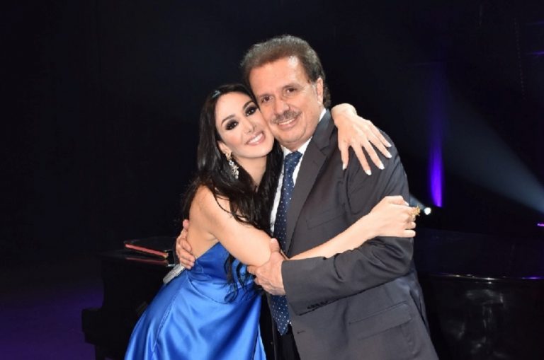Marina Elali e Maestro Eduardo Lages cantam clássicos de Roberto Carlos no Teatro RioMar