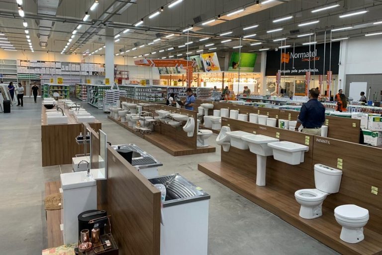 Normatel re-inaugura loja na Santos Dumont