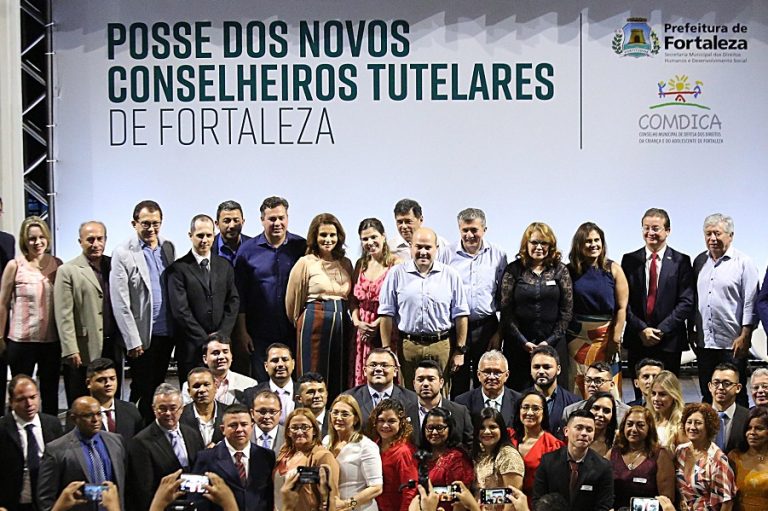 Prefeitura de Fortaleza empossa 40 conselheiros tutelares